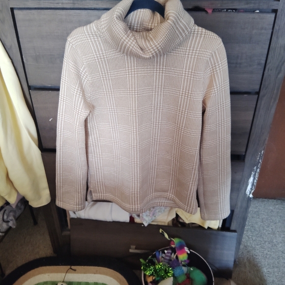 J.CREW Tan Plaid Long Sleeve Funnel neck Pullover - Medium - Picture 2 of 10